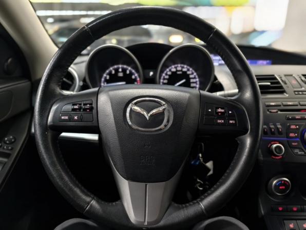 Mazda 3 II (BL) Рестайлинг с пробегом 2012 года, цена 1 046 000 рублей, 71954 км, седан, Автокод Объявления