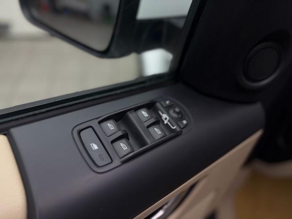 Land Rover Freelander II Рестайлинг с пробегом 2012 года, цена 1 249 900 рублей, 288902 км, внедорожник, Автокод Объявления