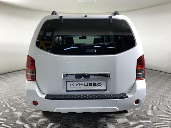 Nissan Pathfinder III Рестайлинг с пробегом 2011 года, цена 1 948 000 рублей, 128510 км, внедорожник, Автокод Объявления