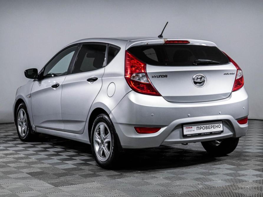 Hyundai Solaris I Москва  - изображение 7