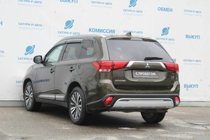 Mitsubishi Outlander III Рестайлинг 3 с пробегом 2021 года, цена 2 580 000 рублей, 92000 км, внедорожник, Автокод Объявления