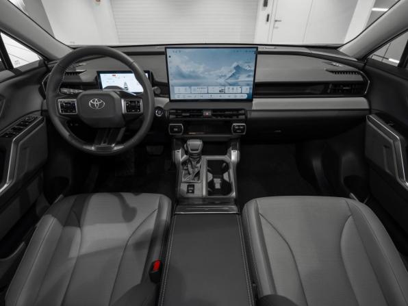 Toyota RAV4 VI (XA60) с пробегом 2026 года, цена 3 850 000 рублей, 1800 км, внедорожник, Автокод Объявления