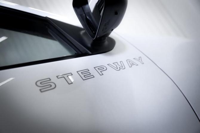 Renault Logan II Рестайлинг с пробегом 2019 года, цена 799 900 рублей, 150000 км, седан, Автокод Объявления