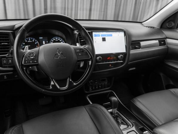 Mitsubishi Outlander III Рестайлинг 3 с пробегом 2020 года, цена 2 820 000 рублей, 87656 км, внедорожник, Автокод Объявления