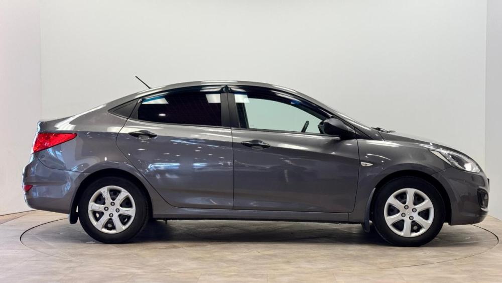 Hyundai Solaris I Киров  - изображение 5