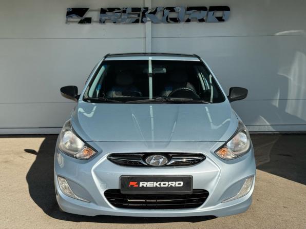 Hyundai Solaris I с пробегом 2014 года, цена 869 000 рублей, 127209 км, седан, Автокод Объявления