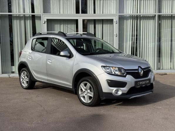 Renault Sandero II с пробегом 2017 года, цена 1 075 000 рублей, 57766 км, хэтчбек, Автокод Объявления