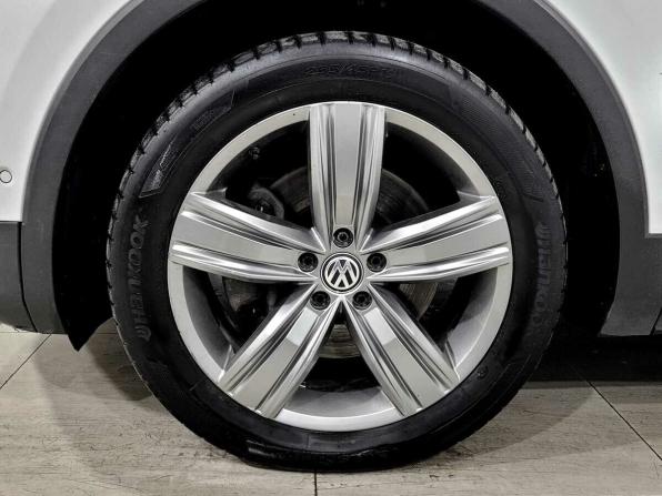 Volkswagen Tiguan II с пробегом 2017 года, цена 1 915 000 рублей, 245238 км, внедорожник, Автокод Объявления