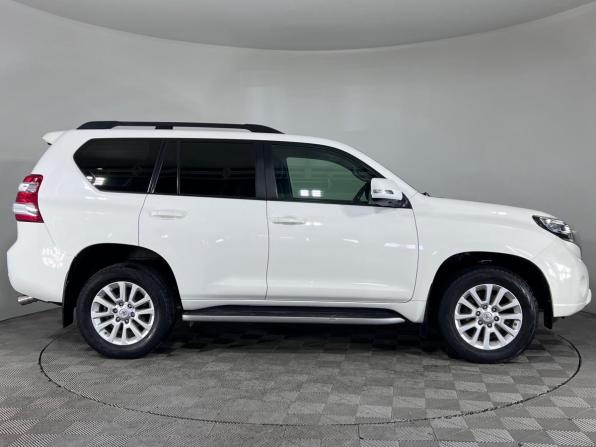 Toyota Land Cruiser Prado 150 Series Рестайлинг 1 с пробегом 2015 года, цена 3 497 000 рублей, 197374 км, внедорожник, Автокод Объявления