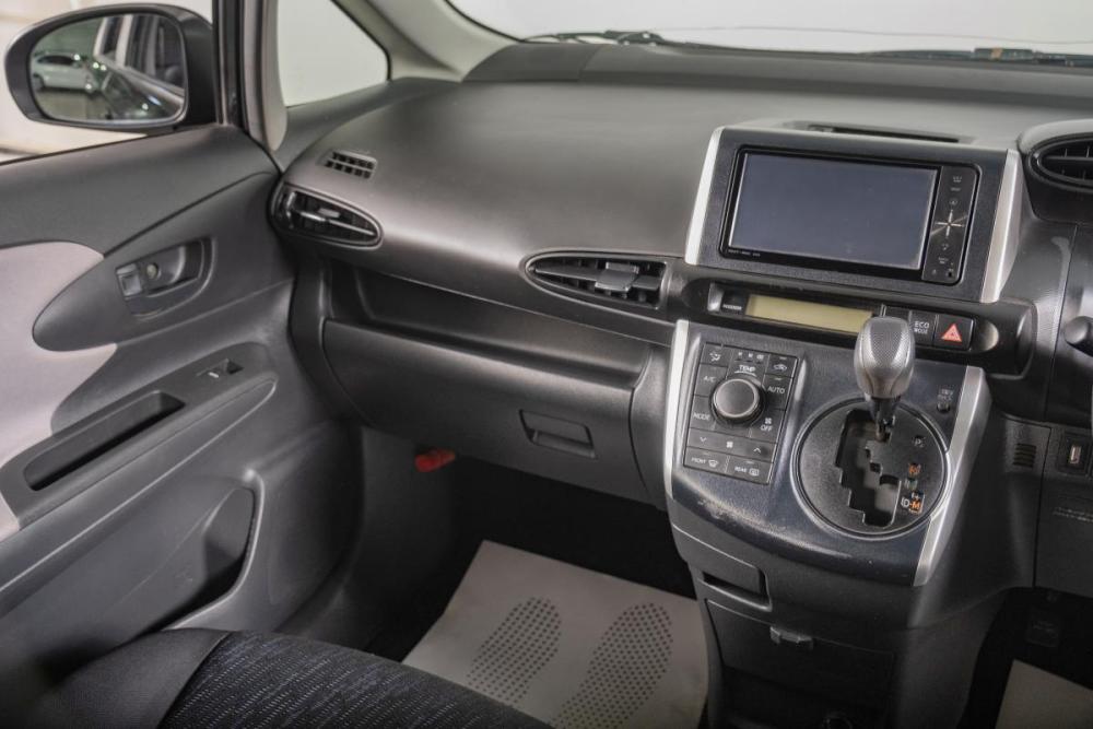 Toyota Wish II Томск  - изображение 12