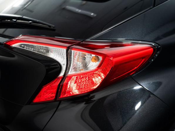 Toyota C-HR I с пробегом 2019 года, цена 1 780 500 рублей, 65943 км, внедорожник, Автокод Объявления