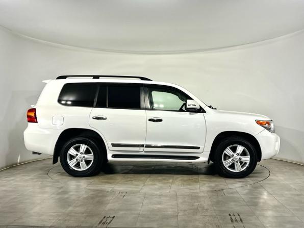 Toyota Land Cruiser 200 Series Рестайлинг 1 с пробегом 2014 года, цена 3 600 000 рублей, 292000 км, внедорожник, Автокод Объявления