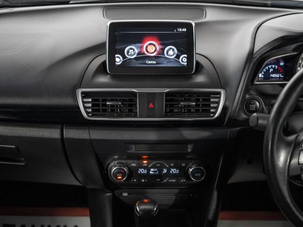 Mazda Axela III с пробегом 2014 года, цена 1 180 000 рублей, 140507 км, седан, Автокод Объявления