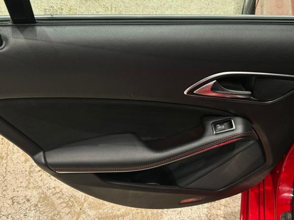 Mercedes-Benz CLA I (C117 X117) с пробегом 2014 года, цена 1 499 000 рублей, 131210 км, седан, Автокод Объявления