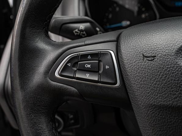 Ford Focus III Рестайлинг с пробегом 2018 года, цена 1 249 000 рублей, 132190 км, седан, Автокод Объявления