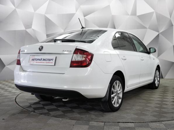 Skoda Rapid I Рестайлинг с пробегом 2019 года, цена 1 421 000 рублей, 117000 км, лифтбек, Автокод Объявления