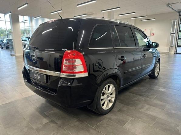 Opel Zafira B Рестайлинг с пробегом 2011 года, цена 795 000 рублей, 184313 км, компактвэн, Автокод Объявления
