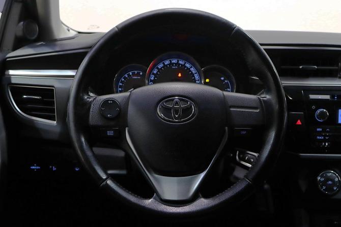 Toyota Corolla XI (E160 E170 E180) с пробегом 2013 года, цена 1 325 000 рублей, 120000 км, седан, Автокод Объявления