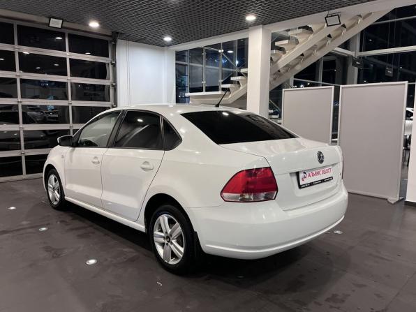 Volkswagen Polo V с пробегом 2014 года, цена 700 000 рублей, 232182 км, седан, Автокод Объявления