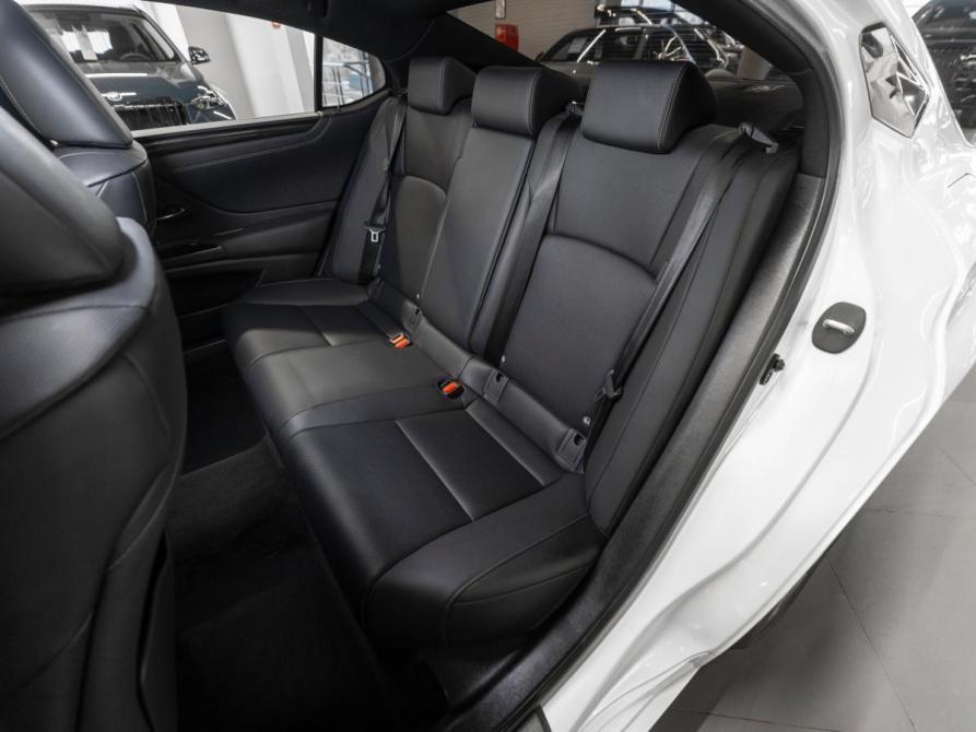 Lexus ES VII Москва  - изображение 15