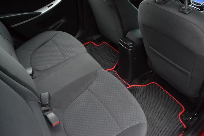 Hyundai Solaris I с пробегом 2012 года, цена 750 000 рублей, 171560 км, хэтчбек, Автокод Объявления