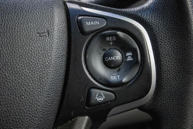 Honda Stepwgn V Рестайлинг с пробегом 2018 года, цена 2 149 000 рублей, 103977 км, минивэн, Автокод Объявления