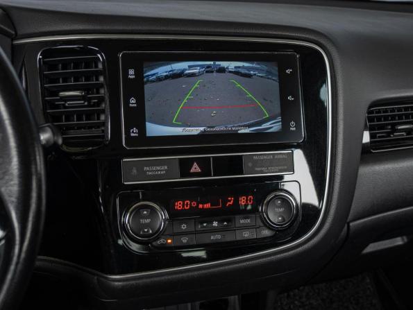 Mitsubishi Outlander III Рестайлинг 3 с пробегом 2019 года, цена 1 900 000 рублей, 136247 км, внедорожник, Автокод Объявления
