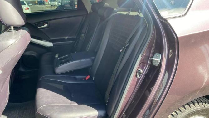 Toyota Prius III Рестайлинг (XW30) с пробегом 2012 года, цена 1 099 000 рублей, 167814 км, лифтбек, Автокод Объявления