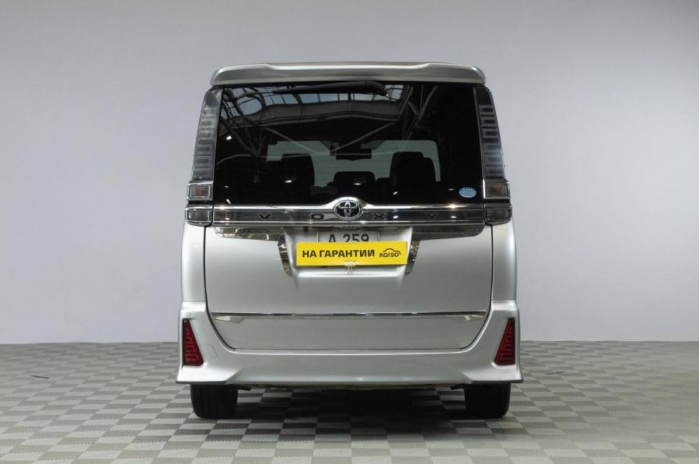 Toyota Voxy III (R80) Челябинск  - изображение 6