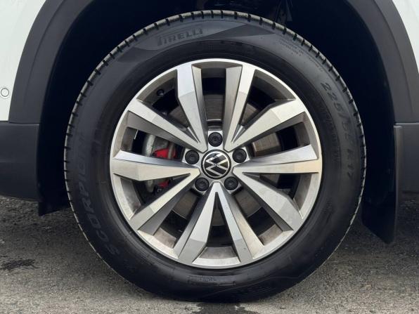 Volkswagen Taos I с пробегом 2022 года, цена 2 579 000 рублей, 77178 км, внедорожник, Автокод Объявления
