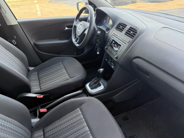 Volkswagen Polo V Рестайлинг с пробегом 2019 года, цена 1 470 000 рублей, 54000 км, седан, Автокод Объявления