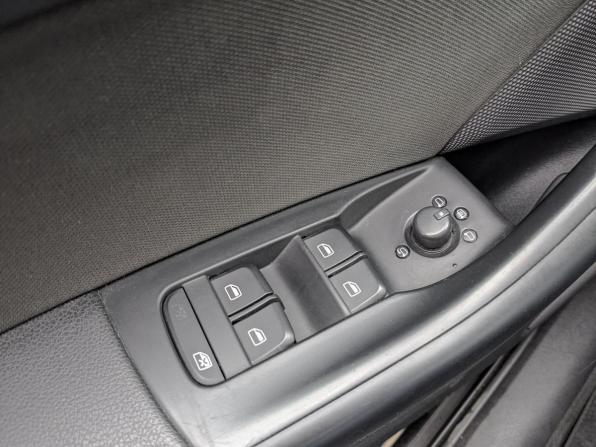 Audi Q3 I (8U) Рестайлинг с пробегом 2015 года, цена 2 100 000 рублей, 137028 км, внедорожник, Автокод Объявления