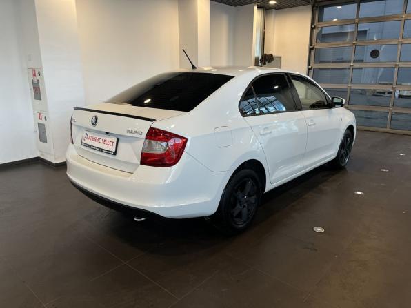 Skoda Rapid I с пробегом 2014 года, цена 495 000 рублей, 211030 км, лифтбек, Автокод Объявления