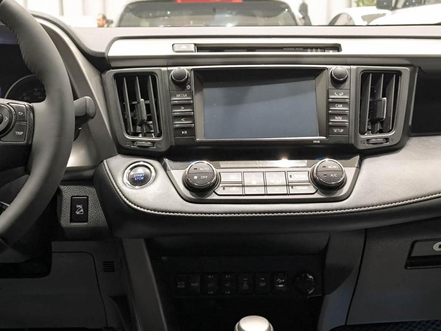 Toyota RAV4 IV (XA40) Рестайлинг Казань  - изображение 18