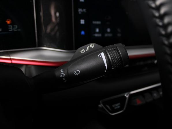 Geely Coolray I Рестайлинг с пробегом 2023 года, цена 2 070 000 рублей, 51500 км, внедорожник, Автокод Объявления