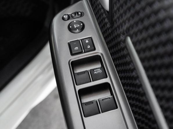 Honda Stepwgn V с пробегом 2017 года, цена 2 100 000 рублей, 59348 км, минивэн, Автокод Объявления