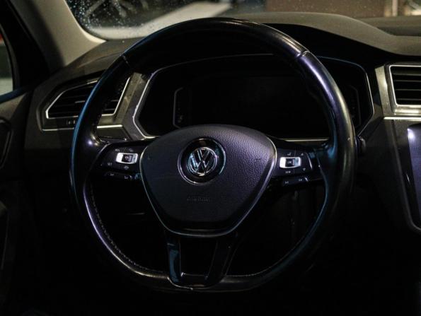 Volkswagen Tiguan II с пробегом 2020 года, цена 2 790 000 рублей, 121078 км, внедорожник, Автокод Объявления
