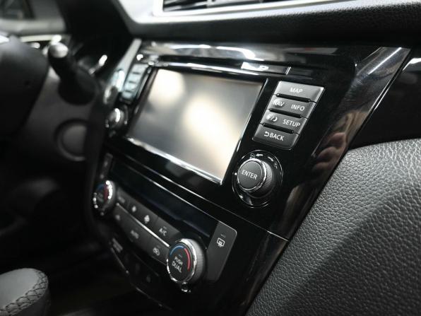 Nissan Qashqai II с пробегом 2016 года, цена 1 799 900 рублей, 70000 км, внедорожник, Автокод Объявления