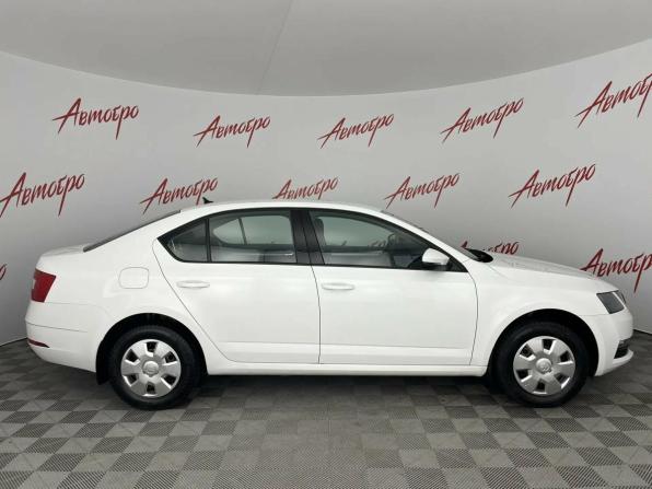 Skoda Octavia III (A7) Рестайлинг с пробегом 2020 года, цена 1 845 000 рублей, 60108 км, лифтбек, Автокод Объявления