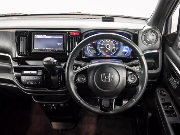 Honda N-WGN I Рестайлинг с пробегом 2016 года, цена 990 000 рублей, 107684 км, хэтчбек, Автокод Объявления