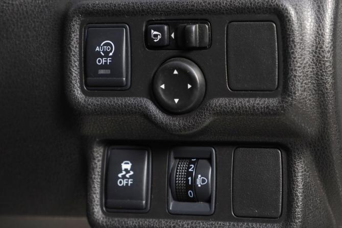 Nissan Note II с пробегом 2015 года, цена 829 000 рублей, 108466 км, хэтчбек, Автокод Объявления
