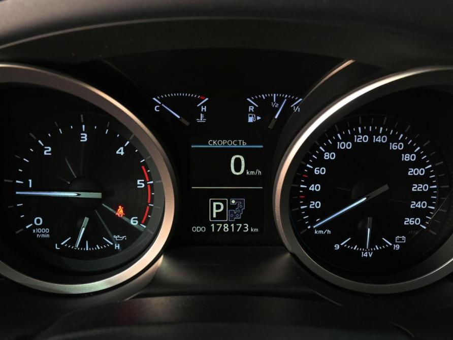 Toyota Land Cruiser 200 Series Рестайлинг 1 Ростов-на-Дону  - изображение 29