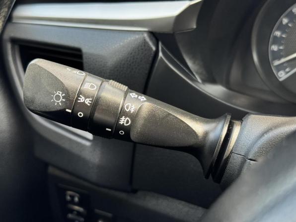 Toyota Corolla XI (E160 E170 E180) с пробегом 2014 года, цена 1 080 000 рублей, 181637 км, седан, Автокод Объявления