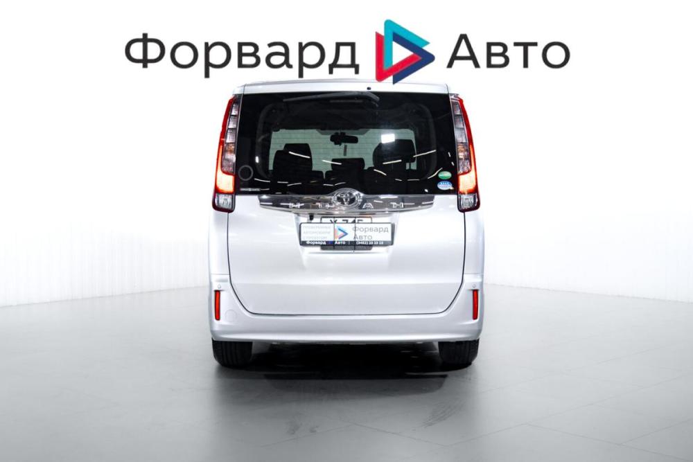 Toyota Noah III (R80) Тюмень  - изображение 7