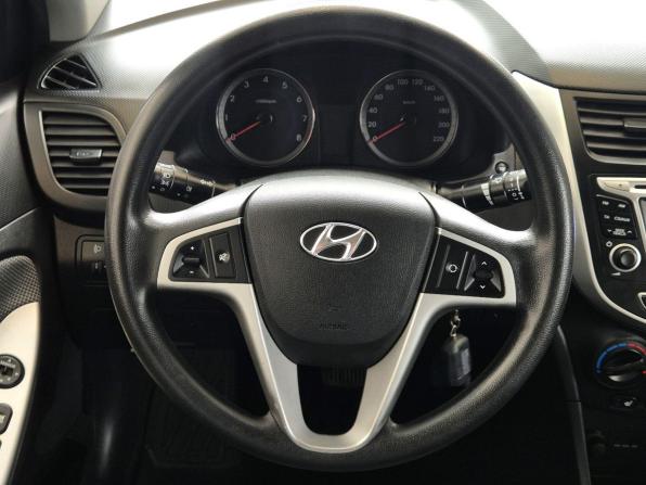 Hyundai Solaris I с пробегом 2013 года, цена 869 000 рублей, 107691 км, седан, Автокод Объявления
