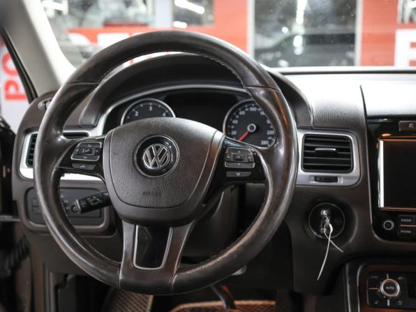 Volkswagen Touareg II с пробегом 2011 года, цена 1 698 000 рублей, 328524 км, внедорожник, Автокод Объявления