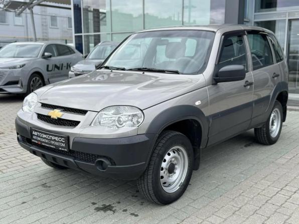 Chevrolet Niva I Рестайлинг с пробегом 2018 года, цена 820 000 рублей, 61100 км, внедорожник, Автокод Объявления