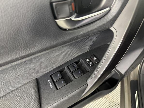 Toyota Corolla XI (E160 E170 E180) Рестайлинг 1 с пробегом 2017 года, цена 1 770 000 рублей, 78000 км, седан, Автокод Объявления