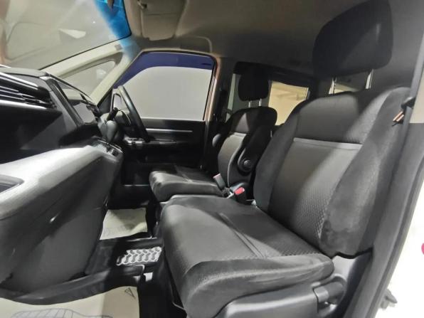 Honda Stepwgn V Рестайлинг с пробегом 2019 года, цена 2 235 000 рублей, 110880 км, минивэн, Автокод Объявления