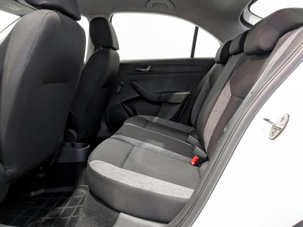 Skoda Rapid II с пробегом 2021 года, цена 1 525 000 рублей, 93086 км, лифтбек, Автокод Объявления